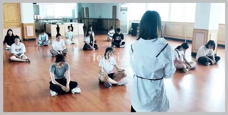 杭州专业播音表演培训(杭州专业播音表演培训学校)